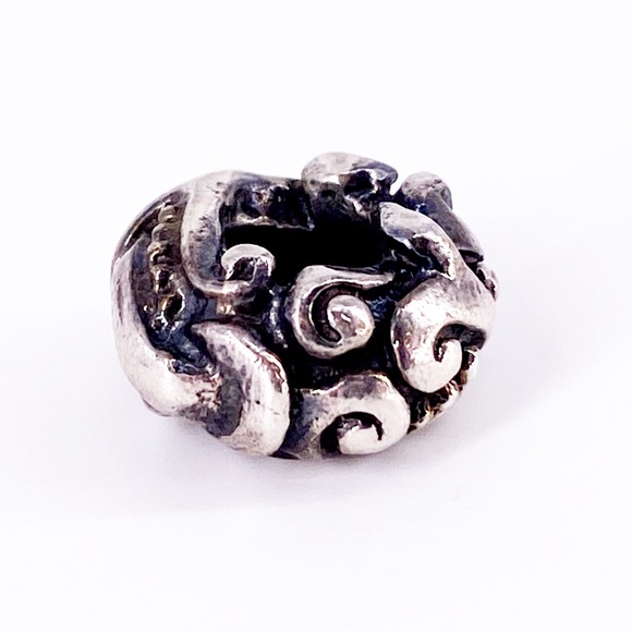 Trollbeads Jewelry - Trollbeads Swirls Jugend Sterling Silver Bead